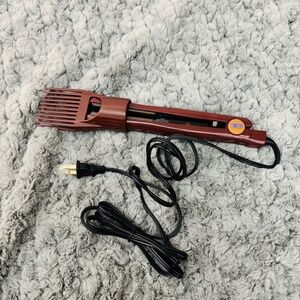 Hot Tools Professional Tourmaline Flat Iron - New Without Box